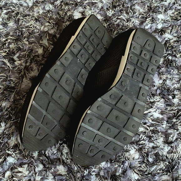 Forever 21 Pull-On Sock Sneakers - 8 - Picture 4 of 4